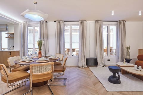 Apartment | Dining