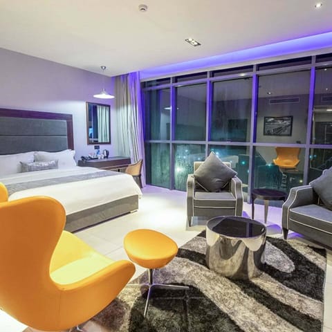 Junior Room, Balcony, City View | Desk, laptop workspace, soundproofing, free WiFi