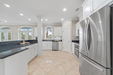 Fully Stocked Chef's Kitchen