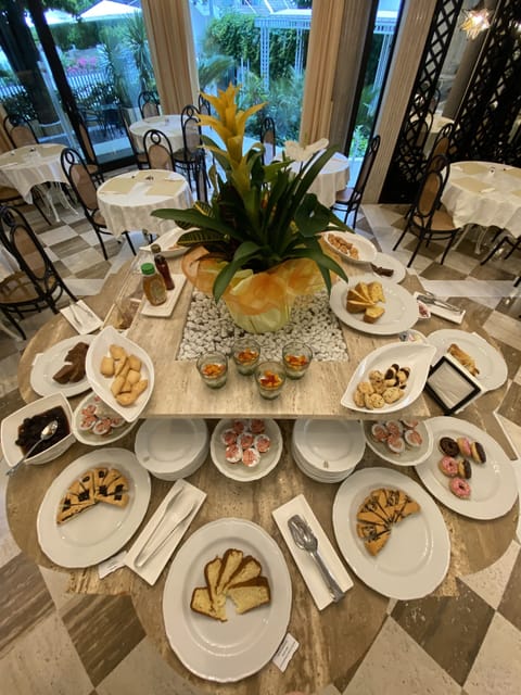 Daily buffet breakfast for a fee