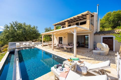 Beautiful villa with private pool and terrace with sea views
