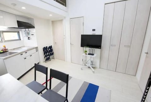 Basic Apartment (302) | Living area | 20-cm Smart TV with cable channels