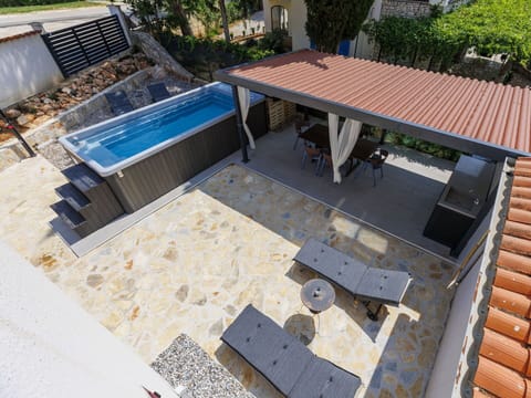 Swimming Pool, Composite Material, Deck, Resort, Shade, Courtyard, Outdoor Furniture, Chair, Hotel, Water Feature