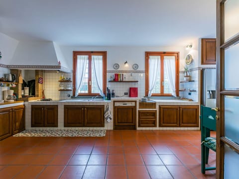 Kitchen, Interior Design, Flooring, Wood, Countertop, Furniture, Cabinetry, Floor, Room, Ceiling