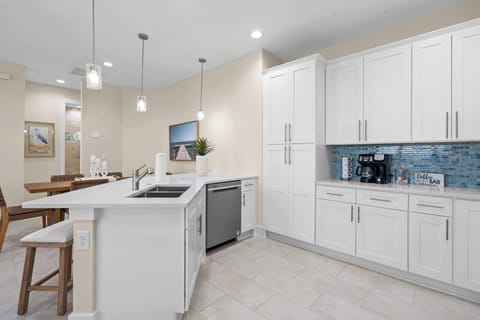 fully stocked kitchen with Keurig and Drip coffee pot, starter coffee pods provided, tea pot 
