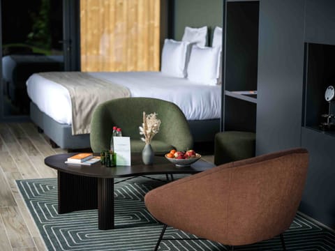 In-room safe, desk, blackout drapes, soundproofing