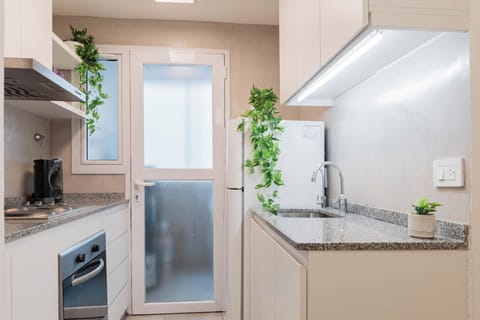 Apartment, 3 Bedrooms | Private kitchen