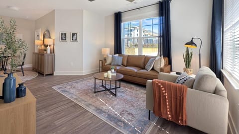 Cropped Living Room photo for Hero