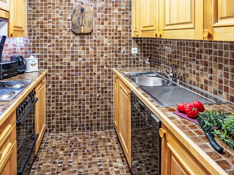 Plumbing Fixture, Flooring, Interior Design, Plumbing, Tile, Tap, Kitchen, Countertop, Floor, Sink