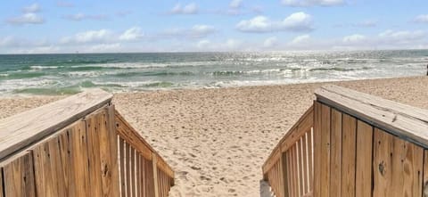 Steps from the Beach!!