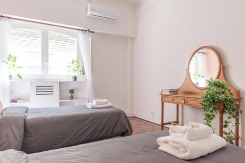 Apartment, 5 Bedrooms | 5 bedrooms, blackout drapes, iron/ironing board, free WiFi