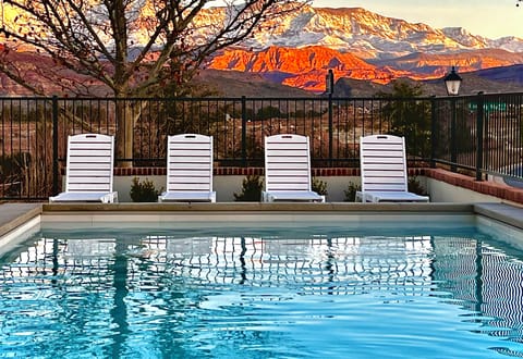 Enjoy views Red Cliffs and much more!  