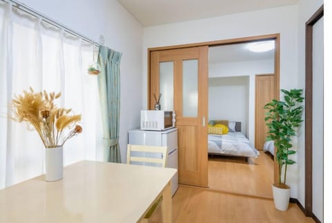 Comfort Room, Non Smoking (101) | Living area | 20-cm TV with cable channels