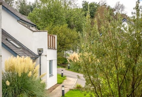 villa gallery cottage with hot tub exterior balcony