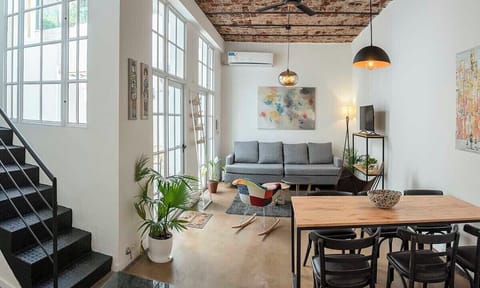 Townhome | Living area