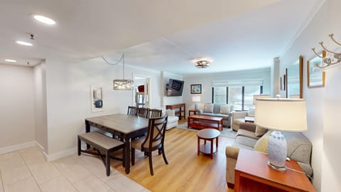 Dining Room, Dining Table, Furniture, Indoors, Room