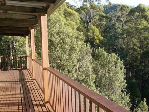 2b7bac79 dbf3 4fd8 a7e0 9c0c2ee2a948