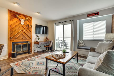Gatlinburg Vacation Rental | 2BR | 2BA | 800 Sq Ft | Stairs Required