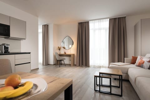 Family Room (Air-conditioning) | Premium bedding, in-room safe, desk, blackout drapes