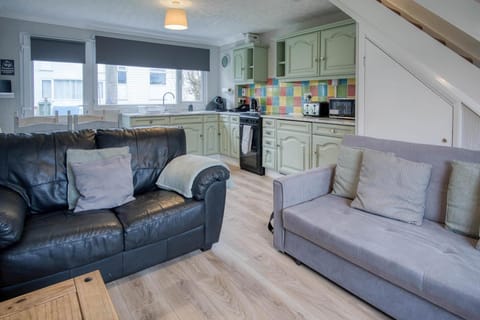 2 bedrooms, bed sheets