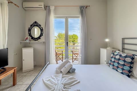 Basic Apartment, 1 Queen Bed with Sofa bed, Balcony, Beachfront | 1 bedroom, soundproofing, iron/ironing board, WiFi (free)