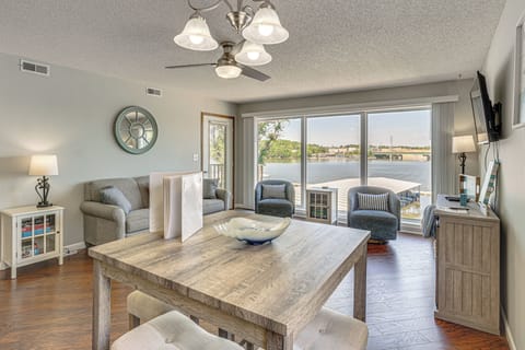 Apartment (2 Bedrooms) | Front of property