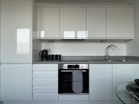 Standard Apartment | Private kitchen | Fridge, oven, electric kettle, cookware/dishes/utensils