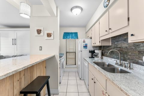 9-17614 Front Beach Rd D1-15