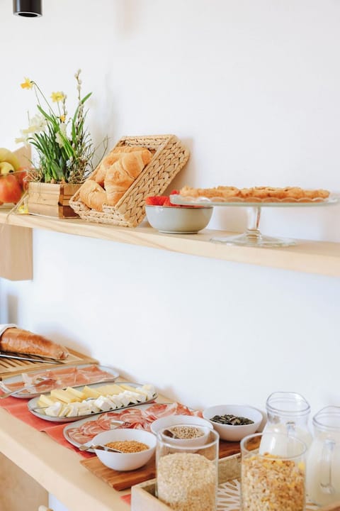Daily buffet breakfast for a fee