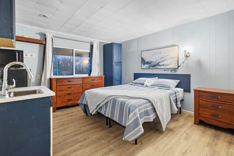 Deluxe Double Room | Laptop workspace, free WiFi