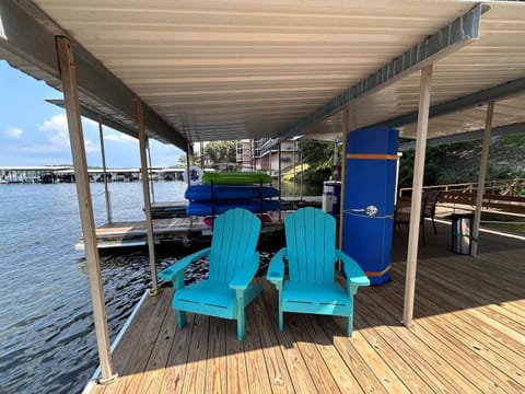 Dock seating and Chill Pad