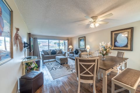 Welcome to Golfside Serenity, Edgewater Villa 706 in beautiful Panama City Beach, Florida.