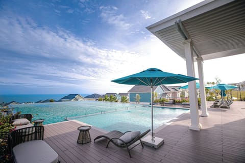 4 outdoor pools