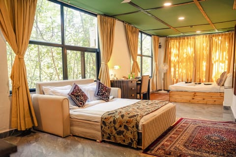 King Room | 1 bedroom, premium bedding, Select Comfort beds, desk