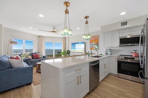 Brand New Fully Equipped Kitchen 