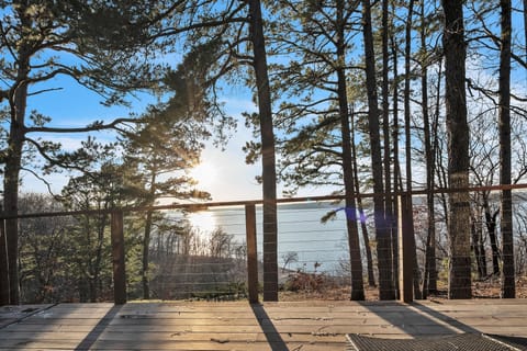 Cabin, 5 Bedrooms | Property grounds