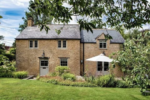 Beautifully restored cottage