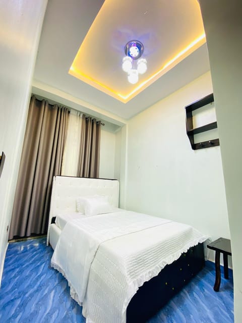 In-room safe, desk, soundproofing, iron/ironing board (on request)