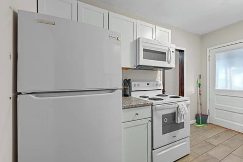 Enjoy every home comfort & abundant space in the sleek kitchen