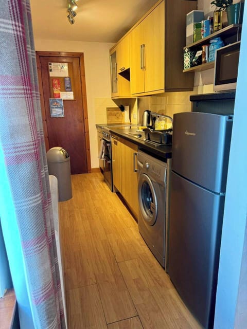 Apartment | Private kitchen | Fridge, microwave, oven, stovetop