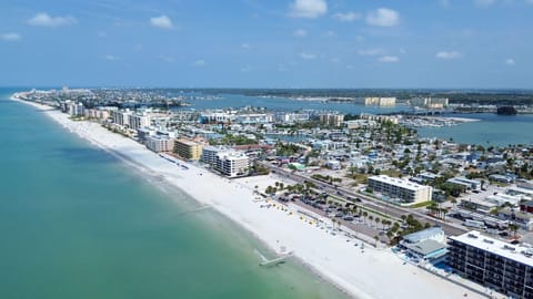 Condo, 2 Double Beds (La Coquina 102) | Beach