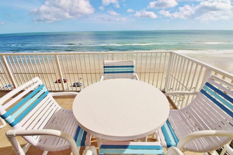 Condo, Multiple Beds (Malibu 704) | Outdoor dining