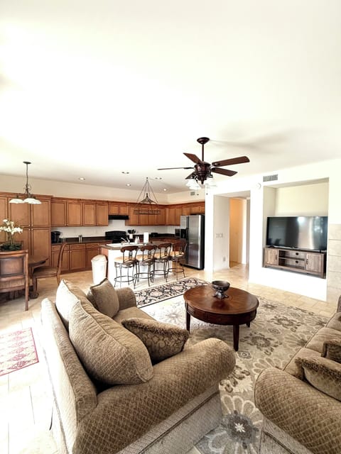 Family room/ kitchen