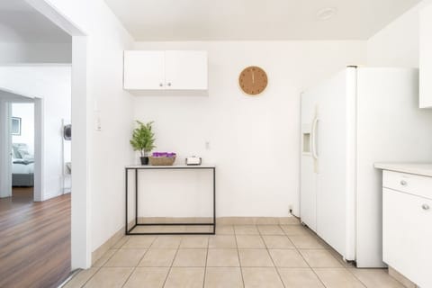 House, Multiple Beds, Patio, Garden View (7931 A, Rosemead) | Interior