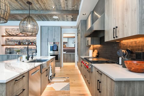 Cooking made easy in this fully equipped kitchen, complete with modern appliances, spacious counters, and all the tools you need for a perfect meal.