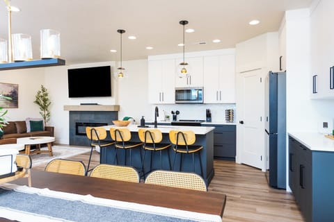 The heart of the home, cook, chat, and relax all together here