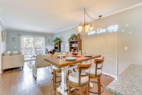 Hilton Head Island Vacation Rental | 2BR | 1.5BA | 864 Sq Ft | Stairs Required