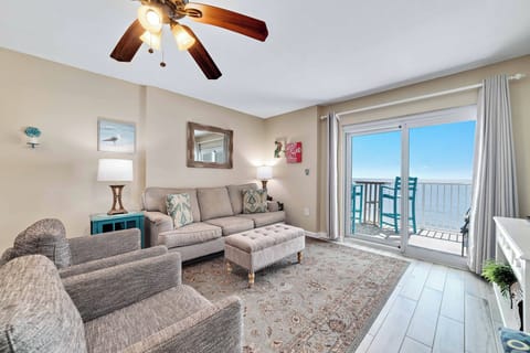 Living room with gulf views at Westwind 703.