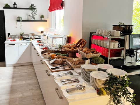 Daily buffet breakfast for a fee