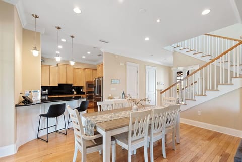 Saltwater Cottage - Beach Club - Signature Properties